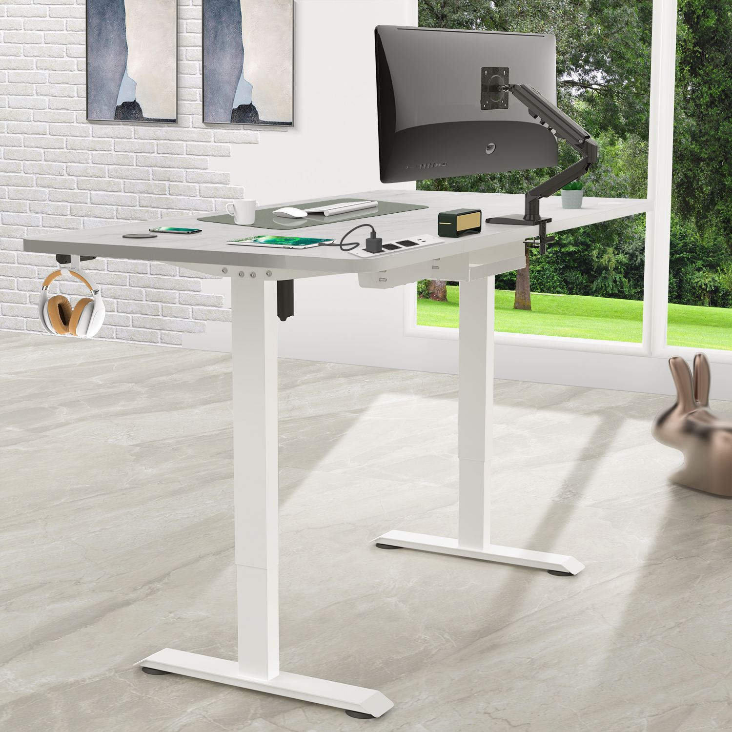 Pro Höhenverstellbarer Schreibtisch mit Kabelkanal und Kabellosem Laden